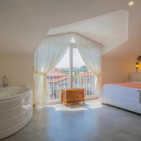 Vila Infinity Beyaz Fethiye